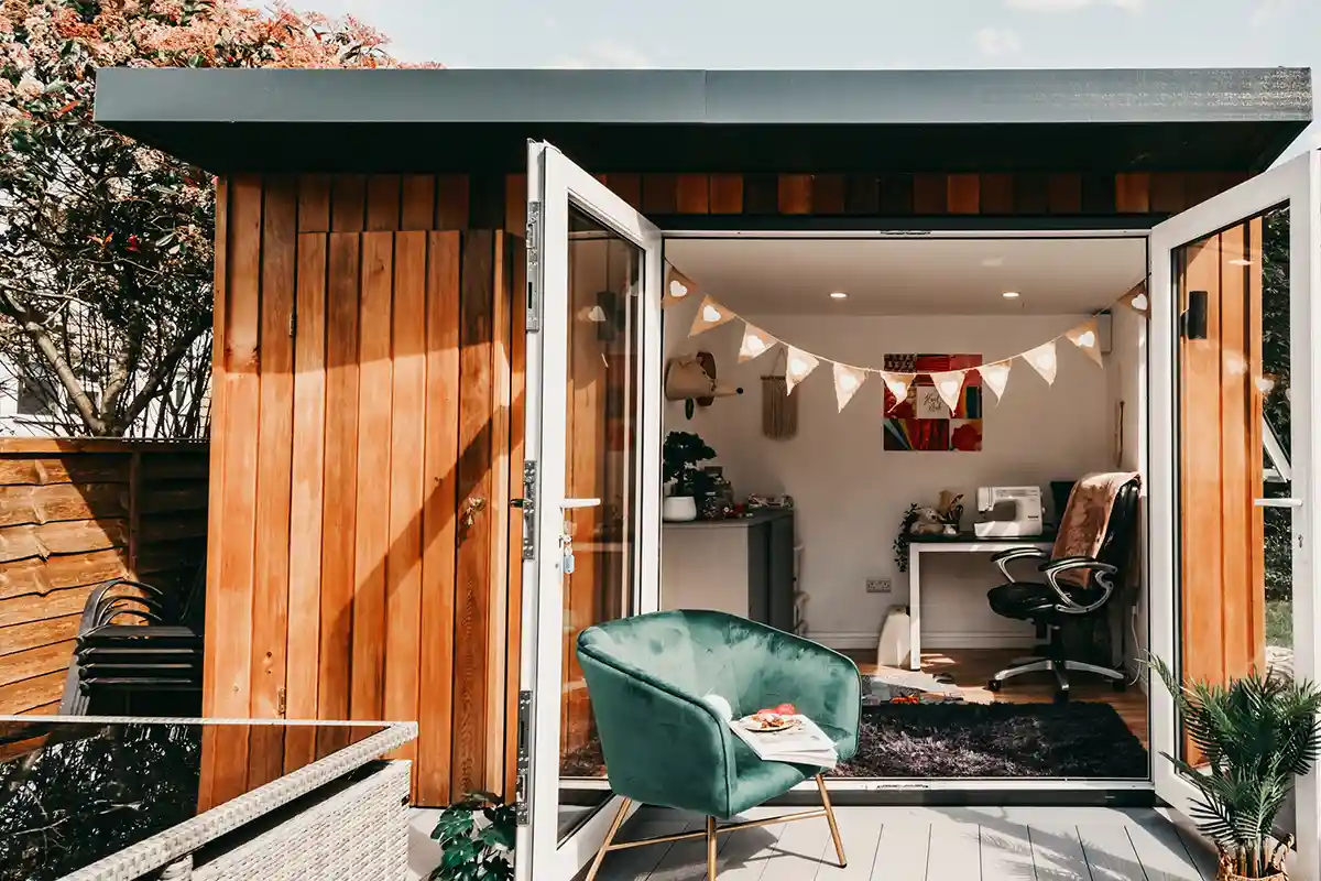 Pent Haus Studio Combo 1